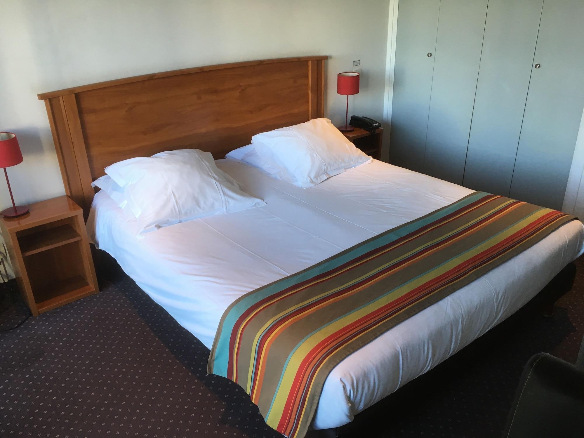 Cit'hotel Tiercé Hotel 3*